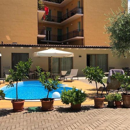 גארדה B&B Villa Dall'Agnola מראה חיצוני תמונה